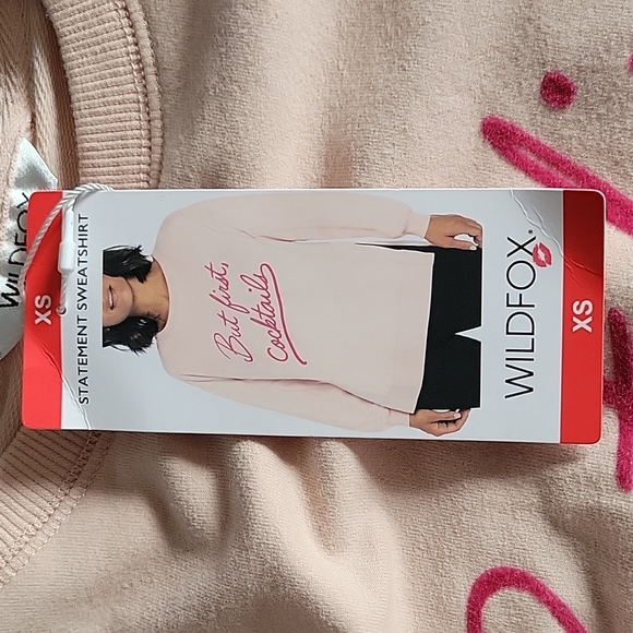 🆕️ Wildfox Woman's Statement Sweatshirt "But First, Cocktails" Size XS - Picture 8 of 9